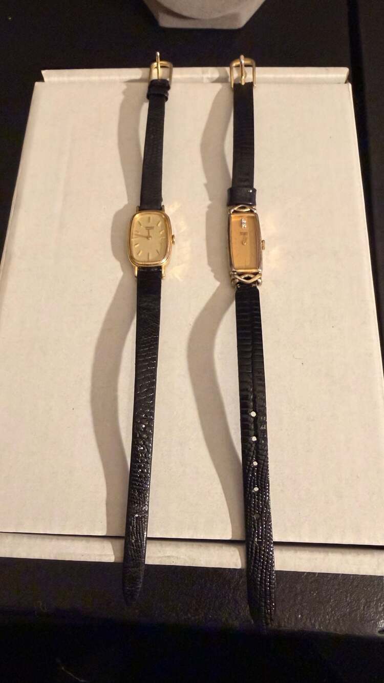 Vintage Seiko Women's Quartz Watch Lot of 2 Gold Tone Leather Straps
